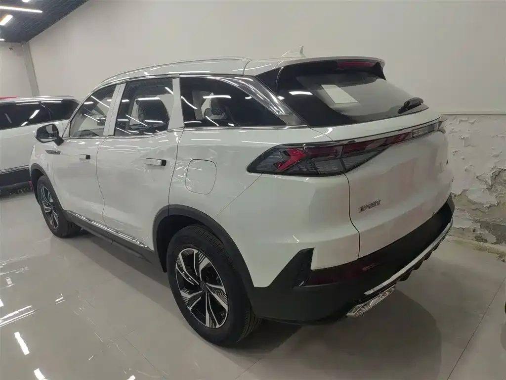 BAIC X7 — фото 3