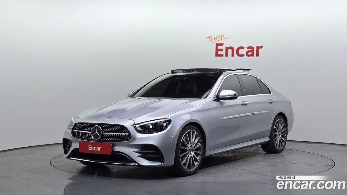 Mercedes-Benz E-Class — фото 1