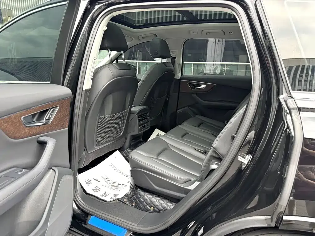Audi Q7 — фото 4