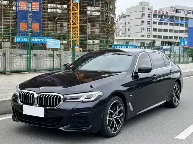 BMW 5 Series — фото 1