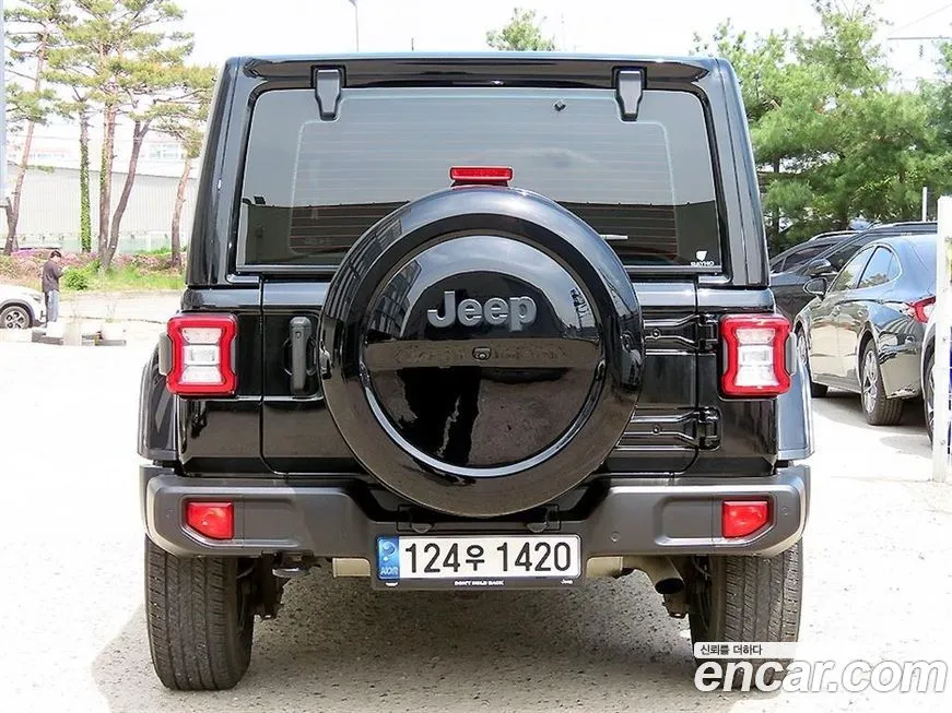 Jeep Wrangler — фото 9