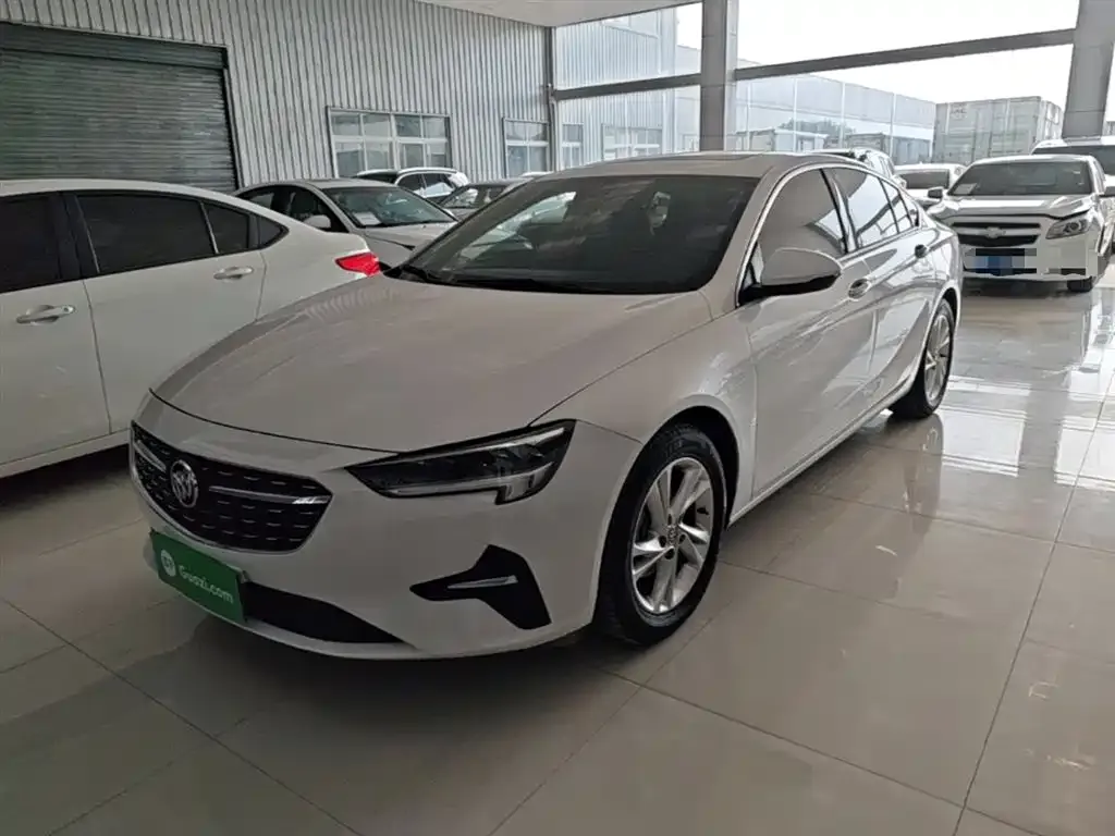 Buick Regal — фото 1