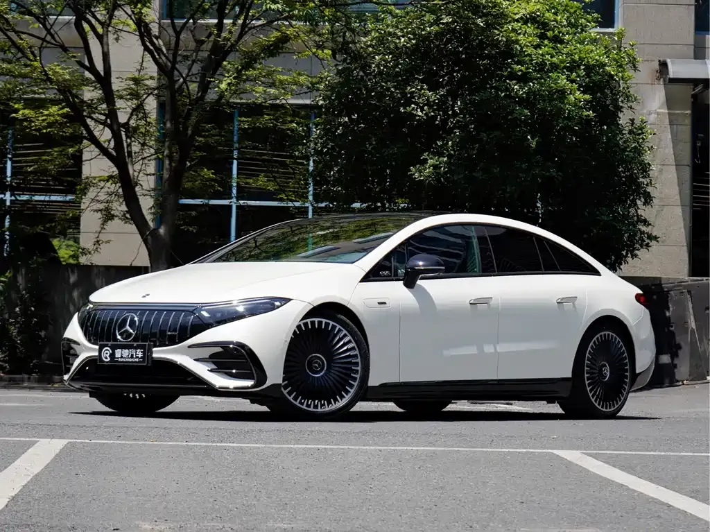 Mercedes-Benz EQS AMG — фото 1