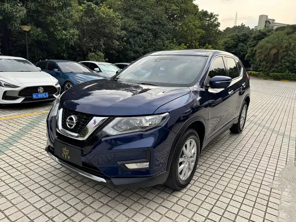 Nissan X-Trail — фото 5