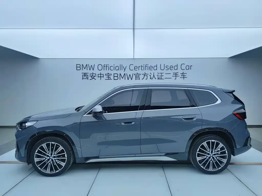 BMW X1 — фото 5