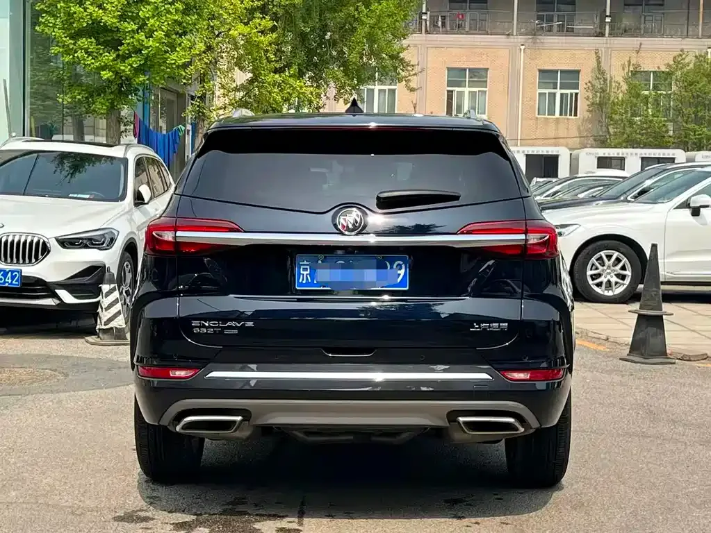 Buick Enclave — фото 6