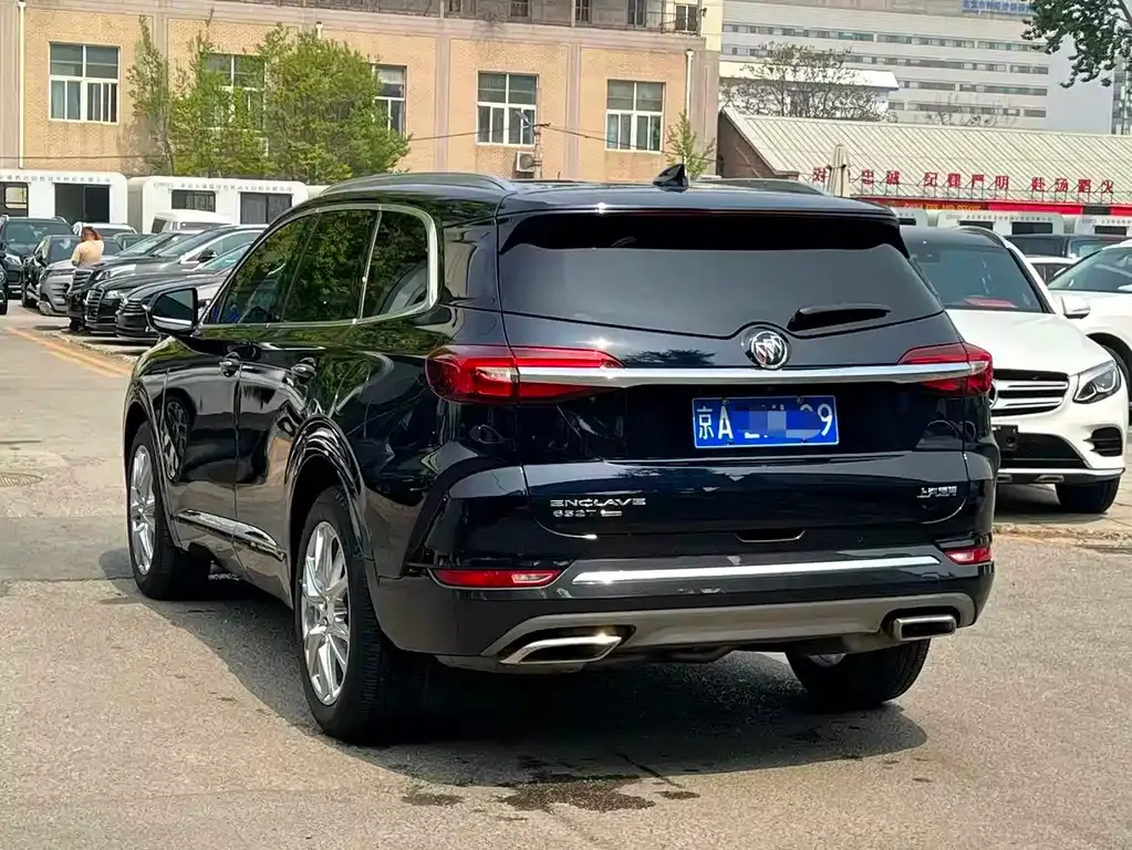 Buick Enclave — фото 7