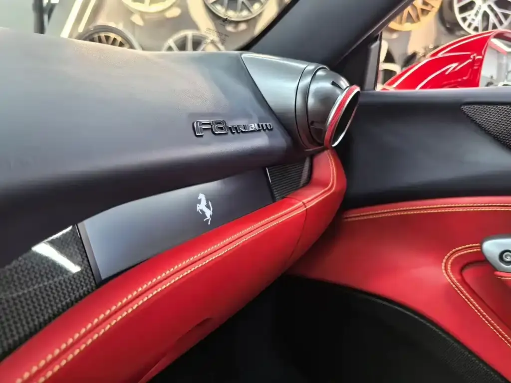 Ferrari F8 — фото 6