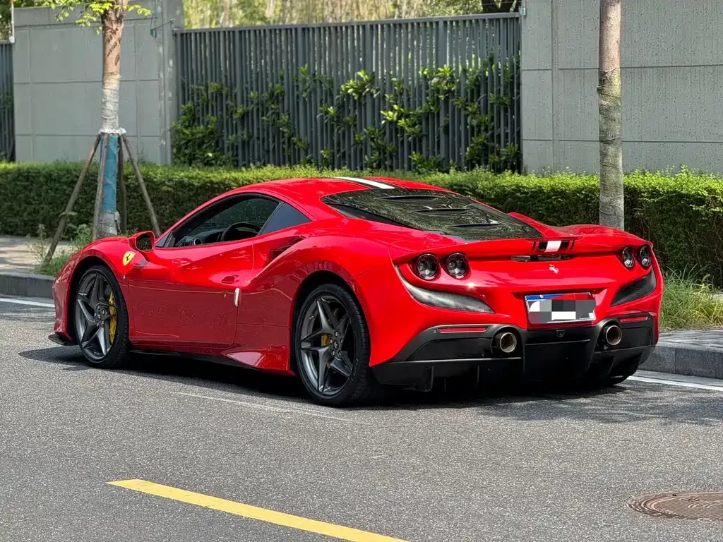 Ferrari F8 — фото 9