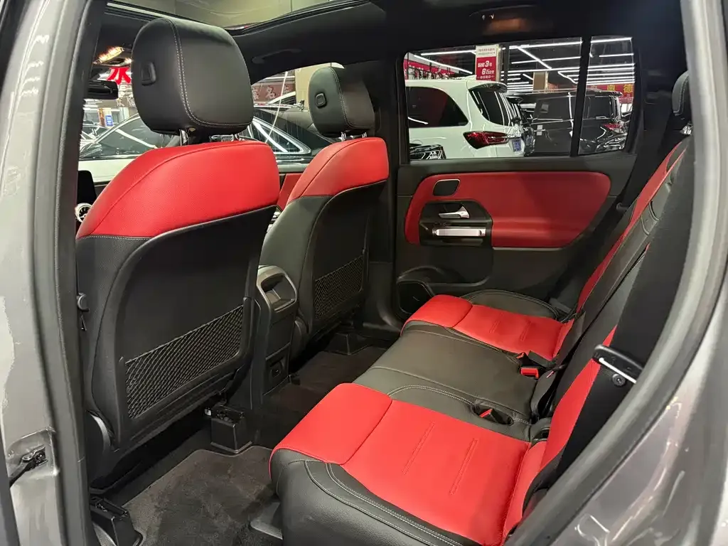 Mercedes-Benz GLB AMG — фото 2