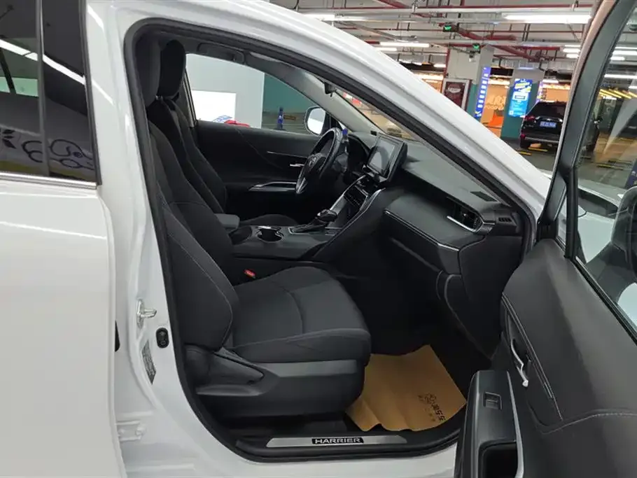 Toyota Harrier — фото 10
