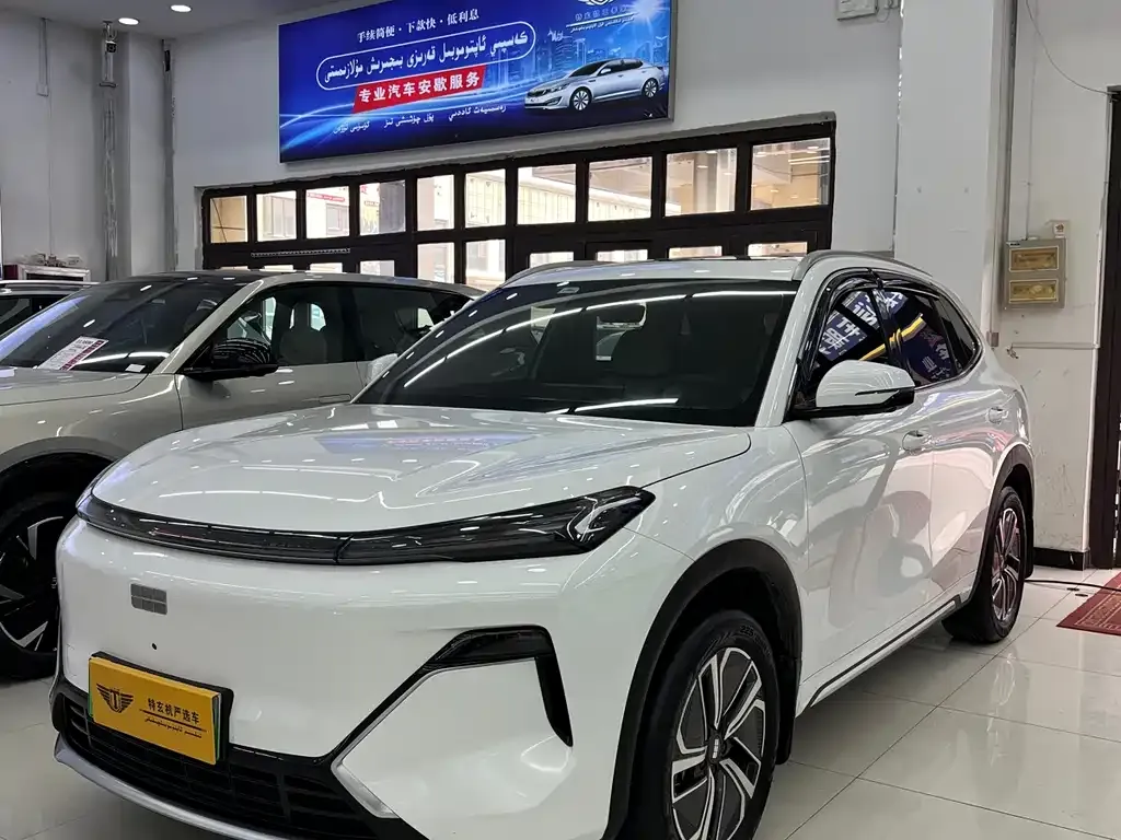 Geely Galaxy Xingjian 7 — фото 1