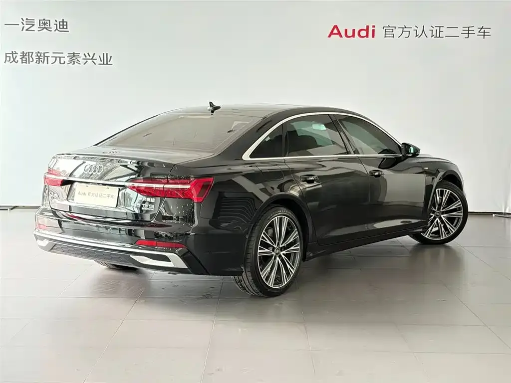 Audi A6L — фото 8