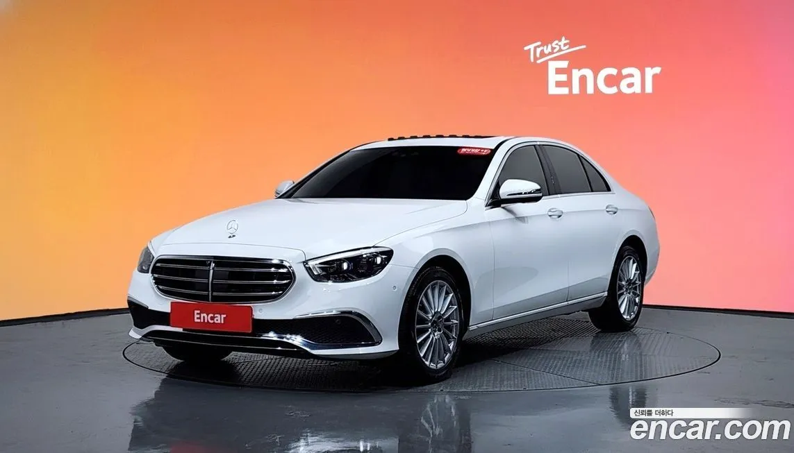 Mercedes-Benz E-Class — фото 1
