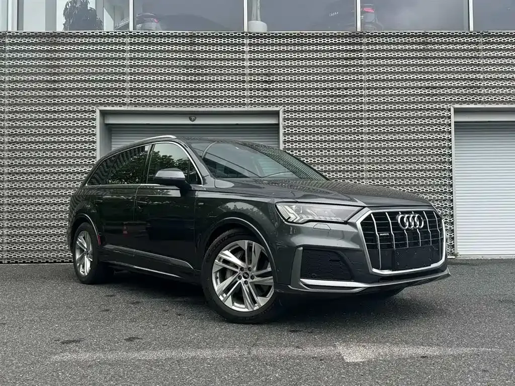 Audi Q7 — фото 8