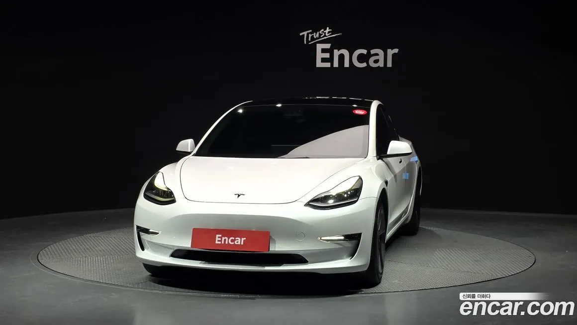 Tesla Model 3 — фото 4