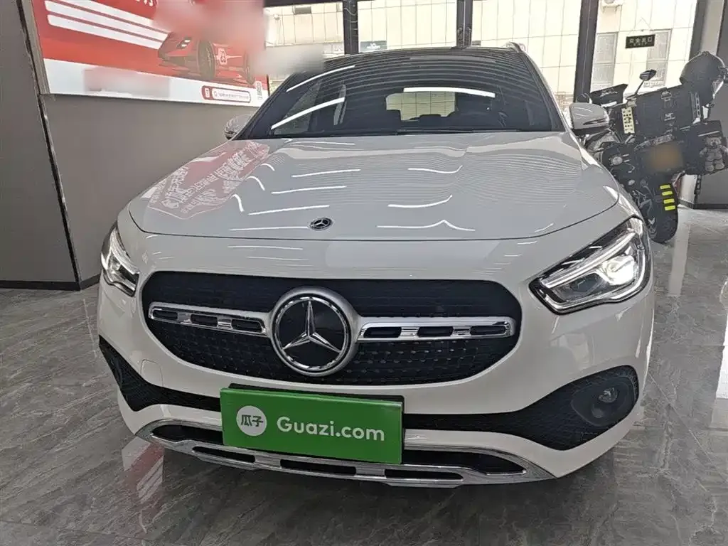 Mercedes-Benz GLA — фото 10