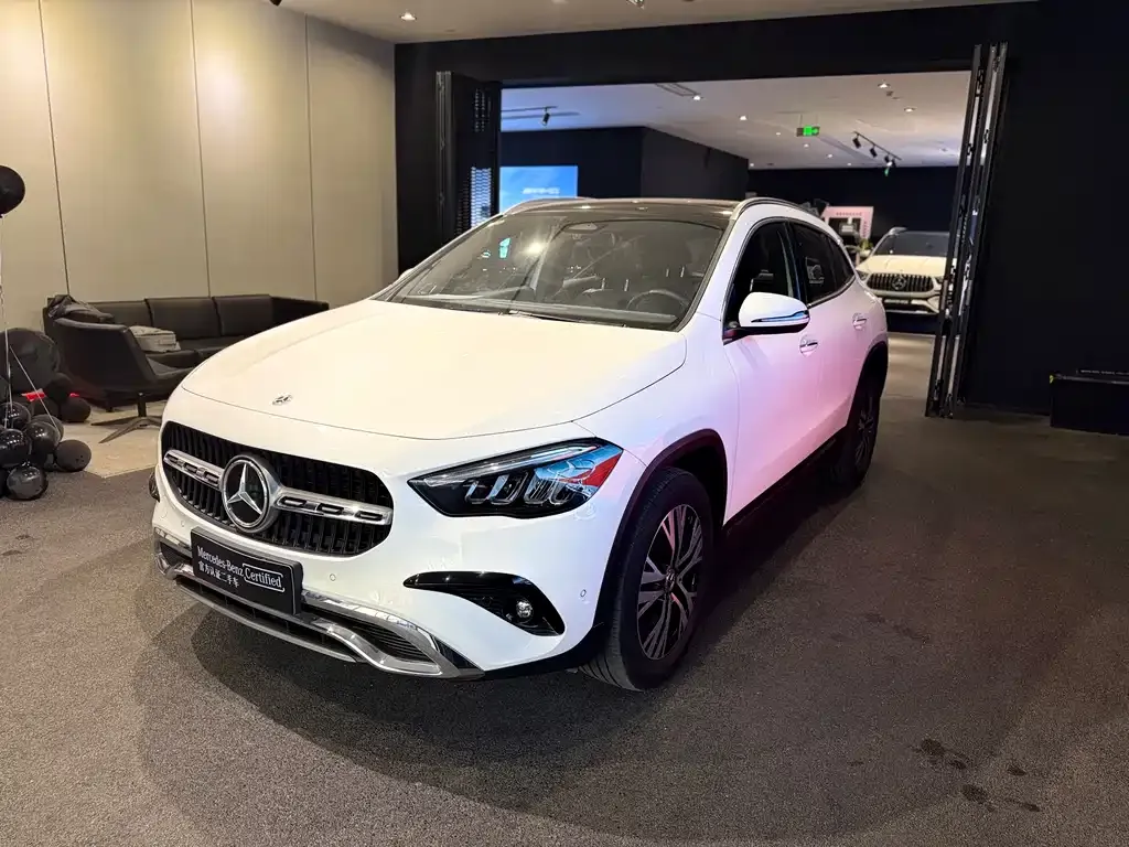 Mercedes-Benz GLA — фото 1