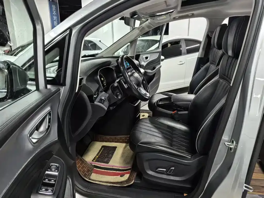 Roewe iMAX8 — фото 6