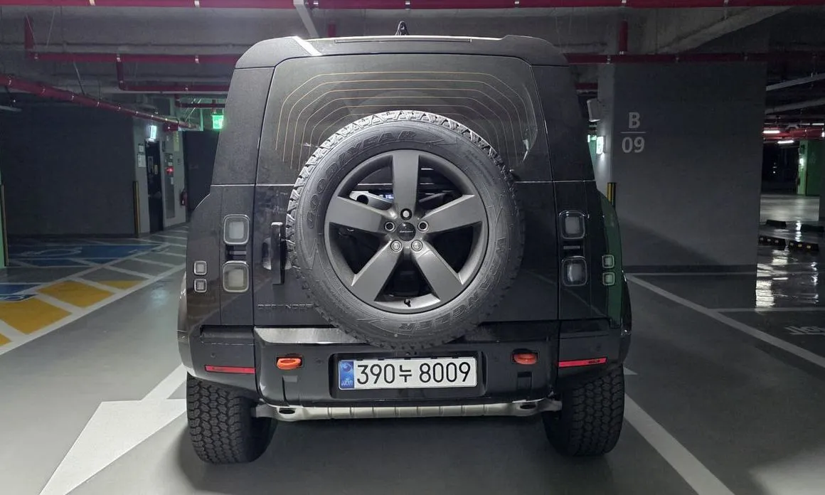 Land Rover Defender — фото 6