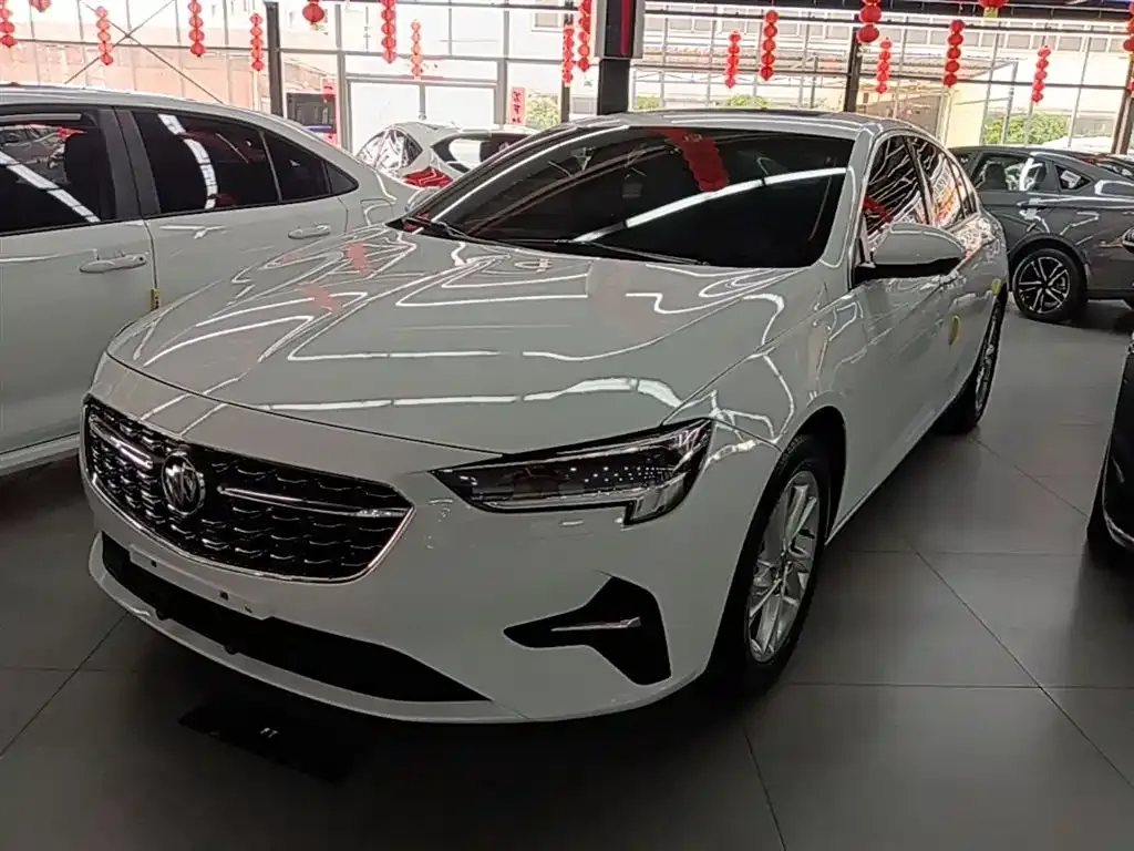 Buick Regal — фото 1