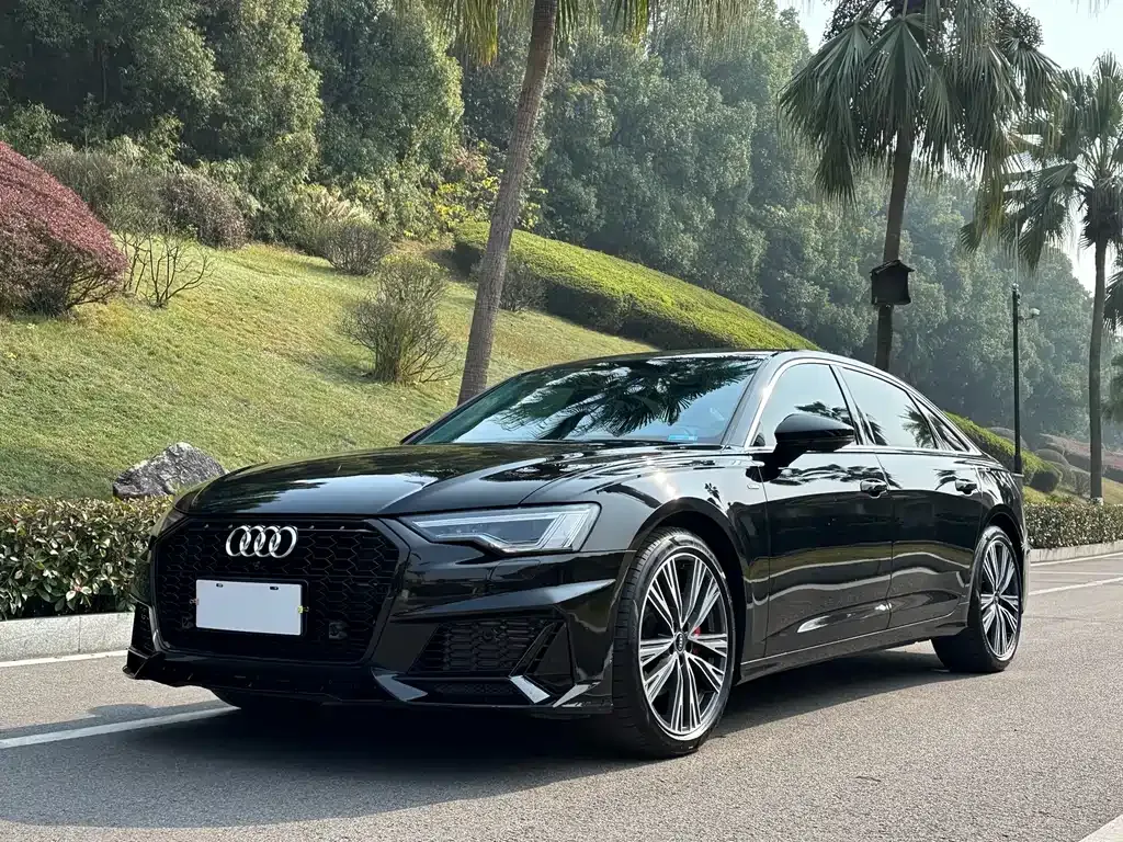 Audi A6L — фото 1