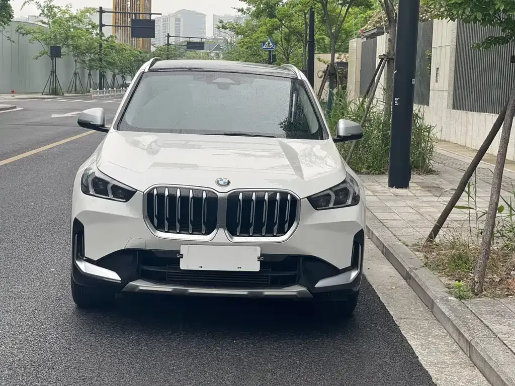 BMW X1 — фото 5