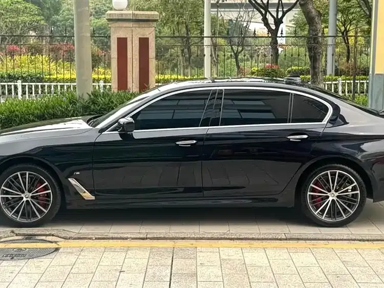 BMW 5 Series — фото 2
