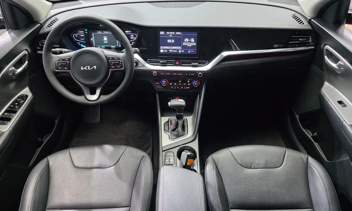 Kia Niro — фото 10