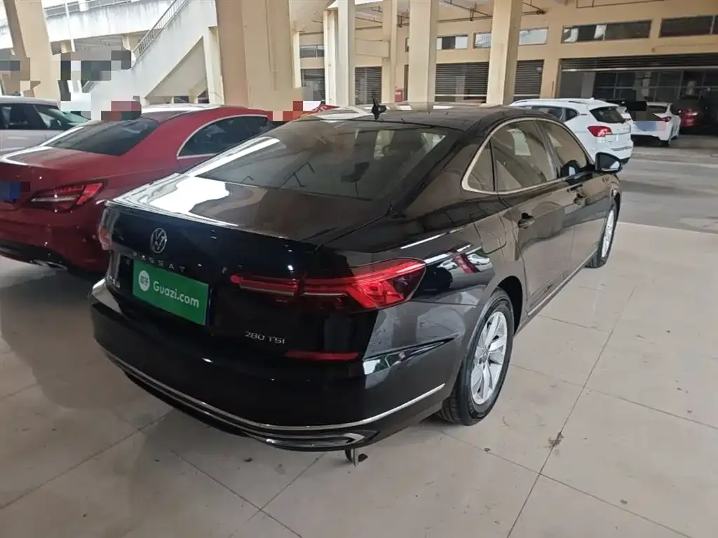 Volkswagen Passat — фото 10