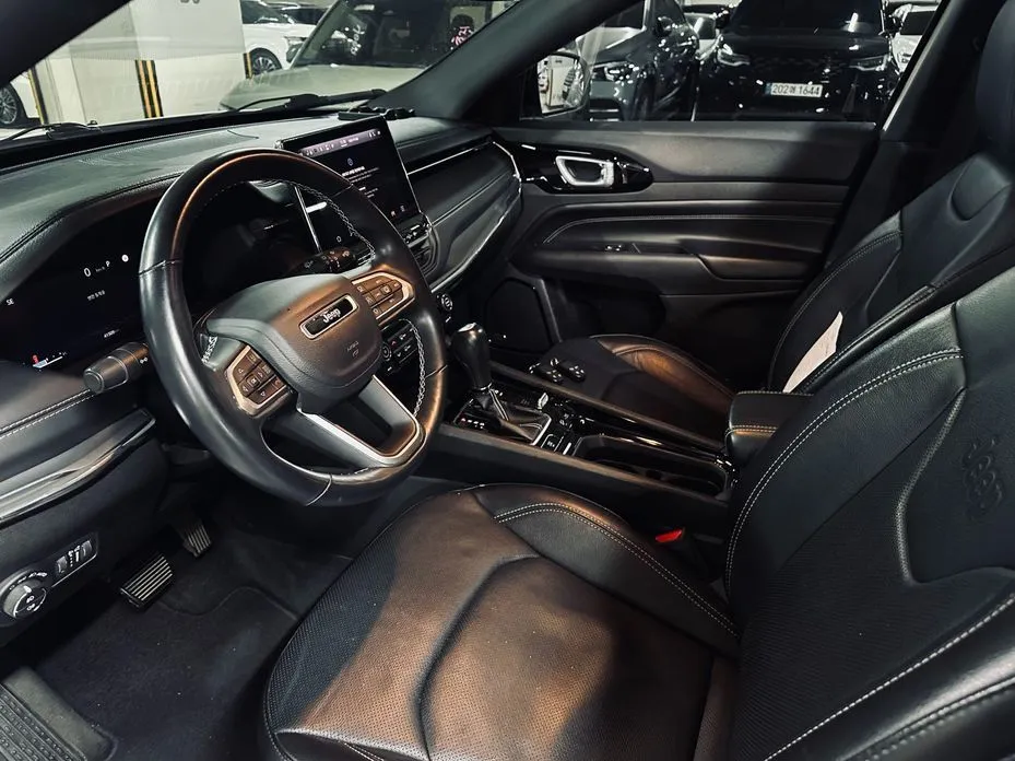 Jeep Compass — фото 9