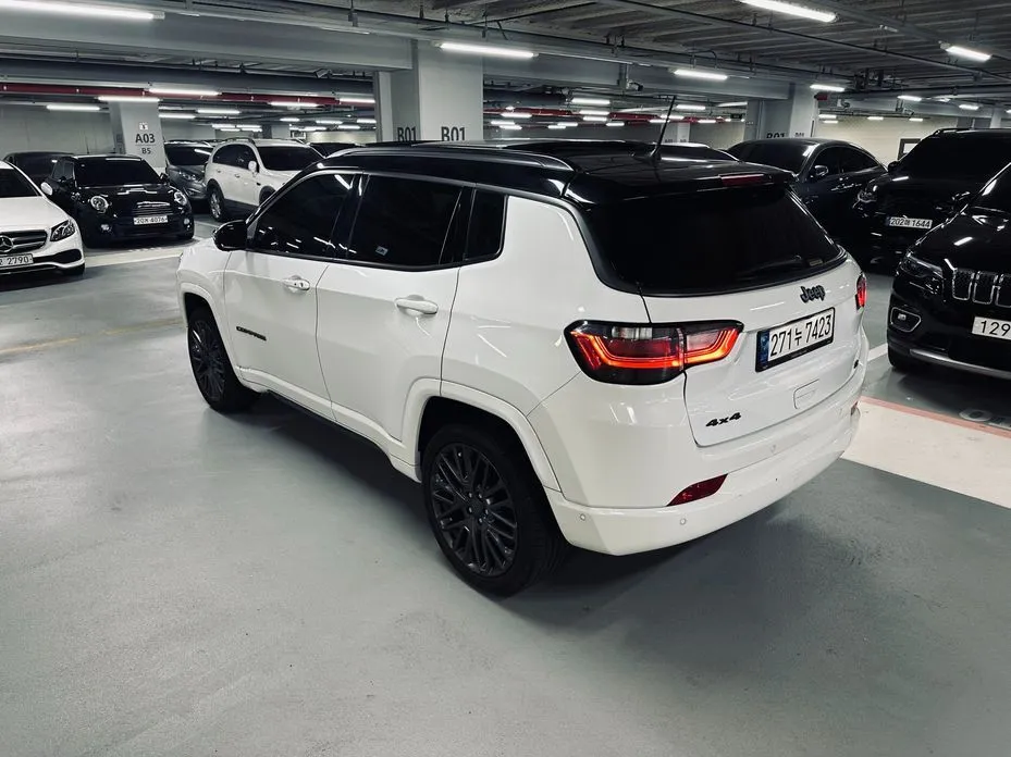 Jeep Compass — фото 4