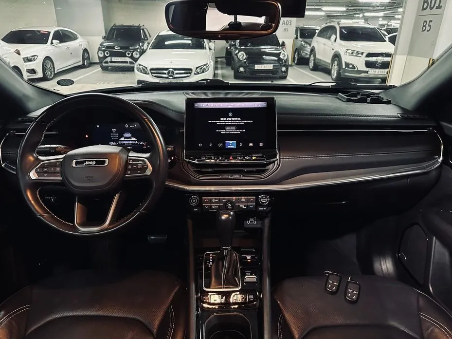 Jeep Compass — фото 10