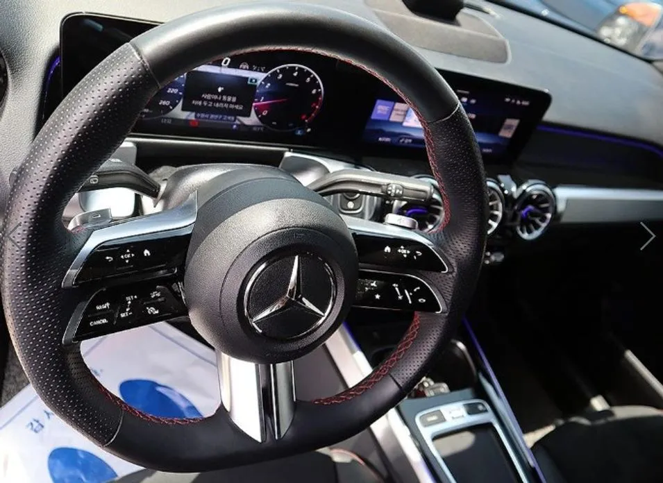 Mercedes-Benz GLB-Class — фото 10