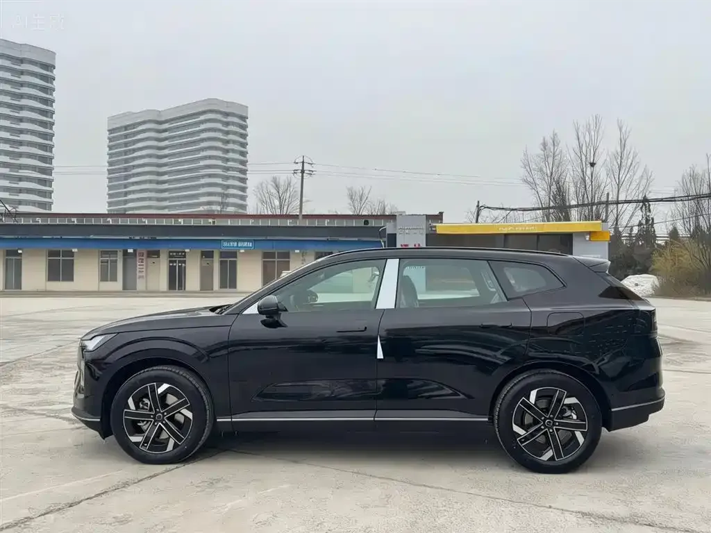 Volvo XC70 Plug-in Hybrid — фото 8