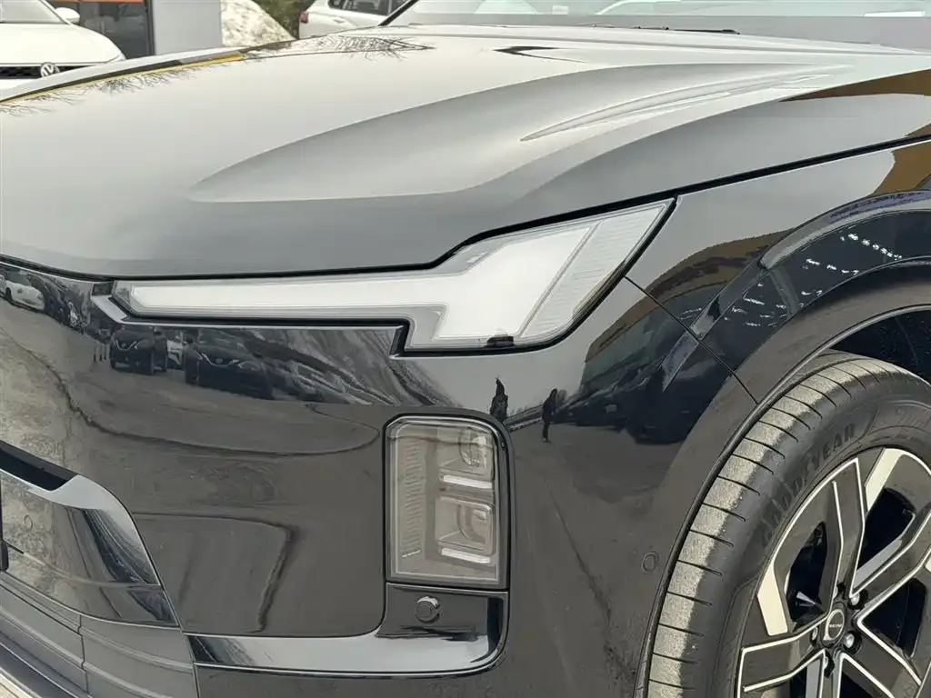 Volvo XC70 Plug-in Hybrid — фото 4