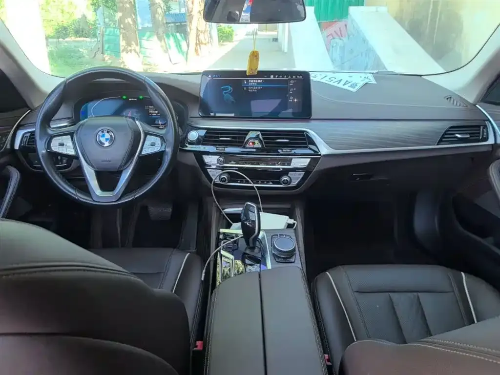 BMW 5 Series New Energy — фото 6