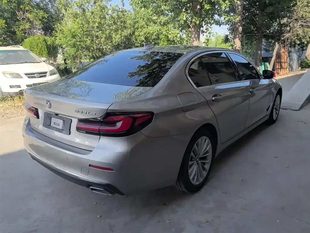 BMW 5 Series New Energy — фото 10