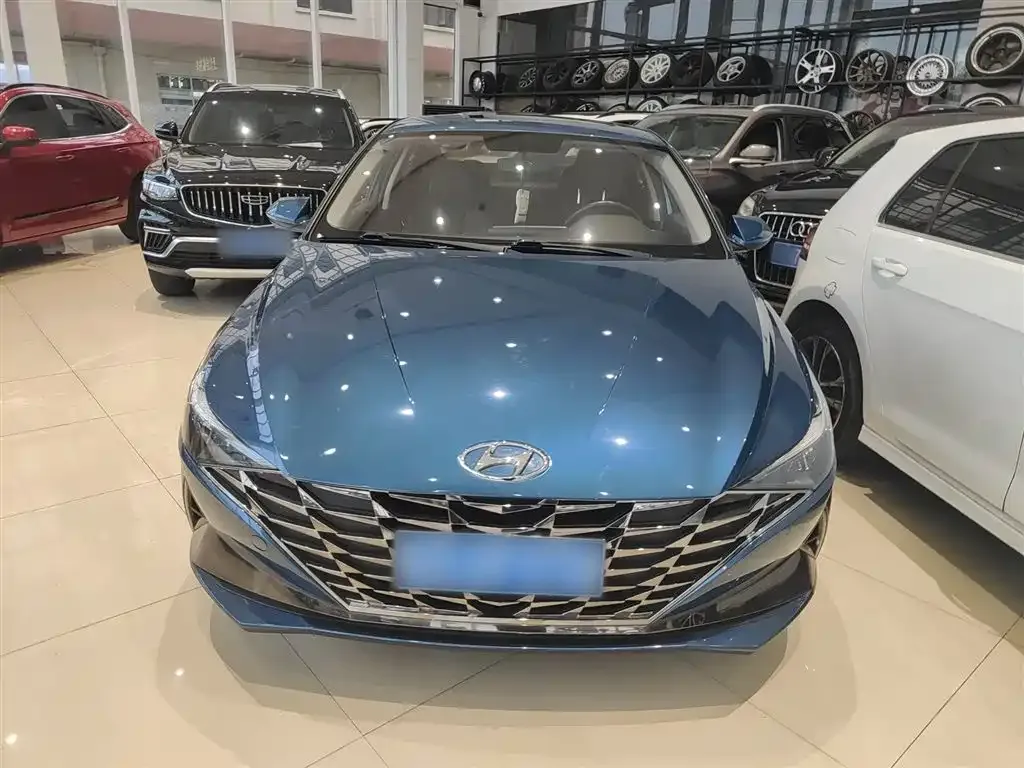 Hyundai Elantra — фото 9