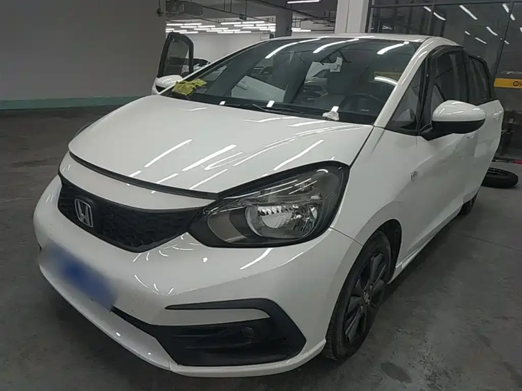 Honda Fit — фото 1