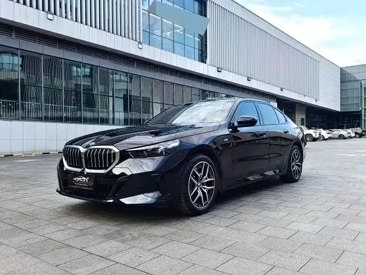 BMW 5 Series (Import) — фото 1