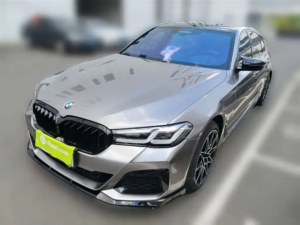 BMW 5 Series — фото 1