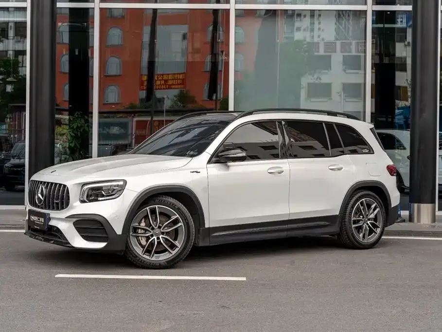 Mercedes-Benz GLB AMG — фото 5
