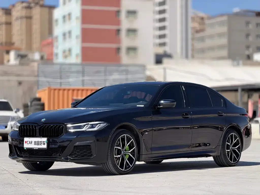 BMW 5 Series — фото 1