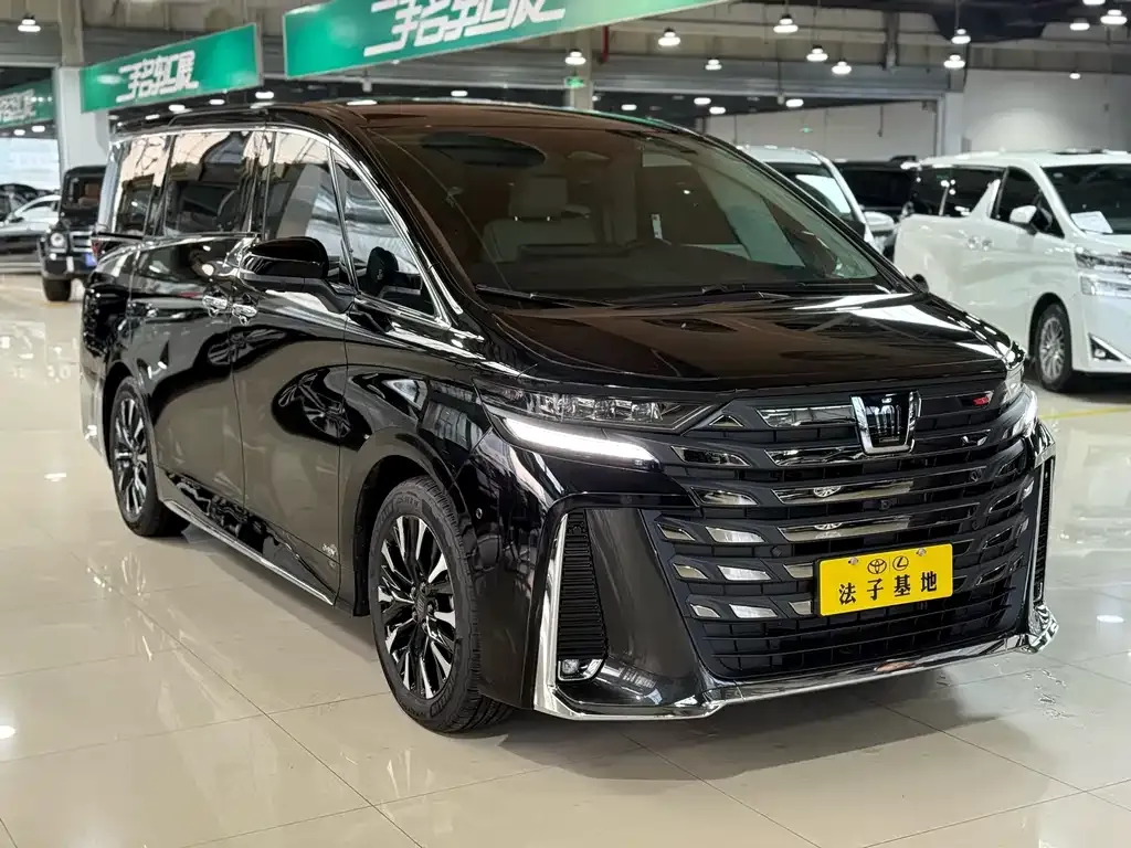 Toyota Vellfire — фото 6