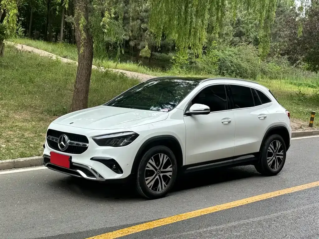 Mercedes-Benz GLA — фото 1