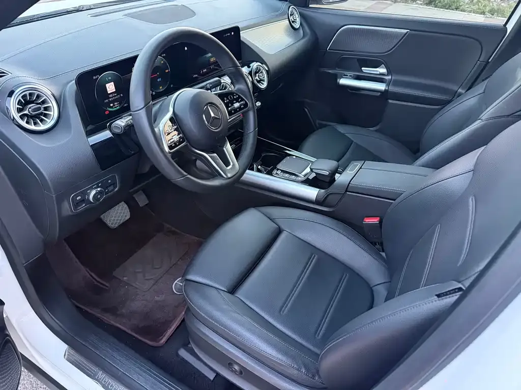 Mercedes-Benz EQA — фото 2