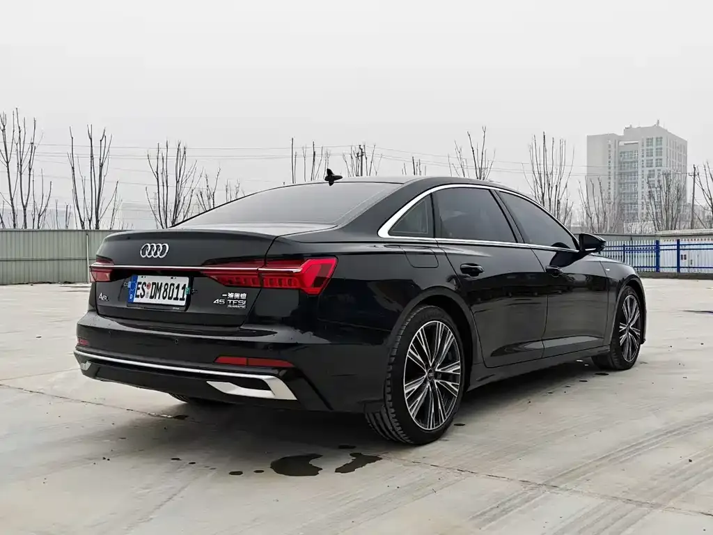 Audi A6L — фото 9