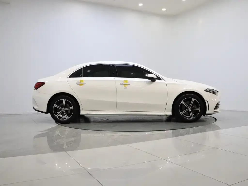 Mercedes-Benz A-Class — фото 6