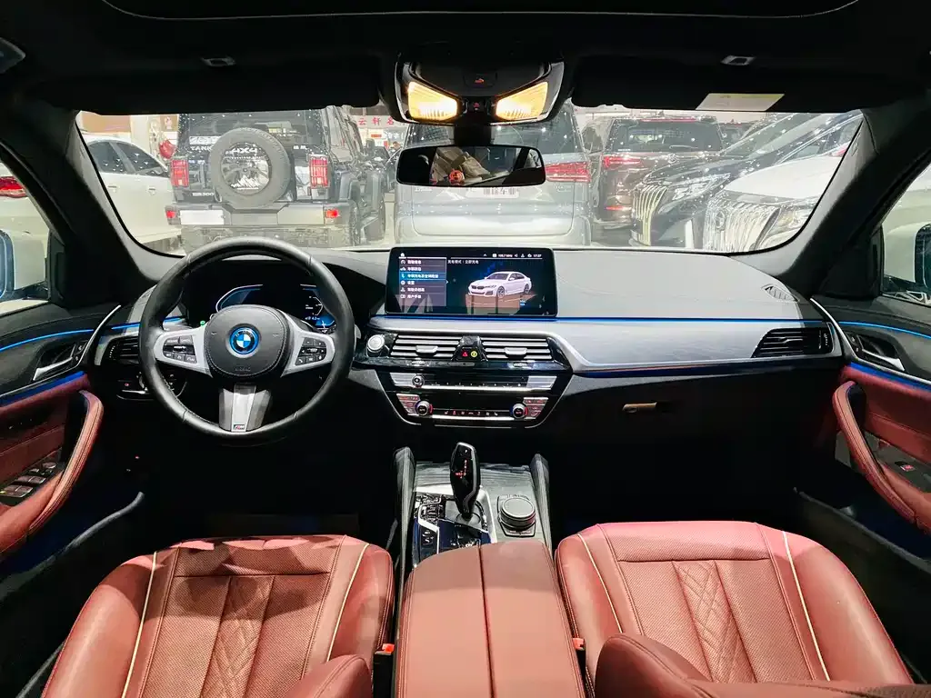 BMW 5 Series New Energy — фото 3